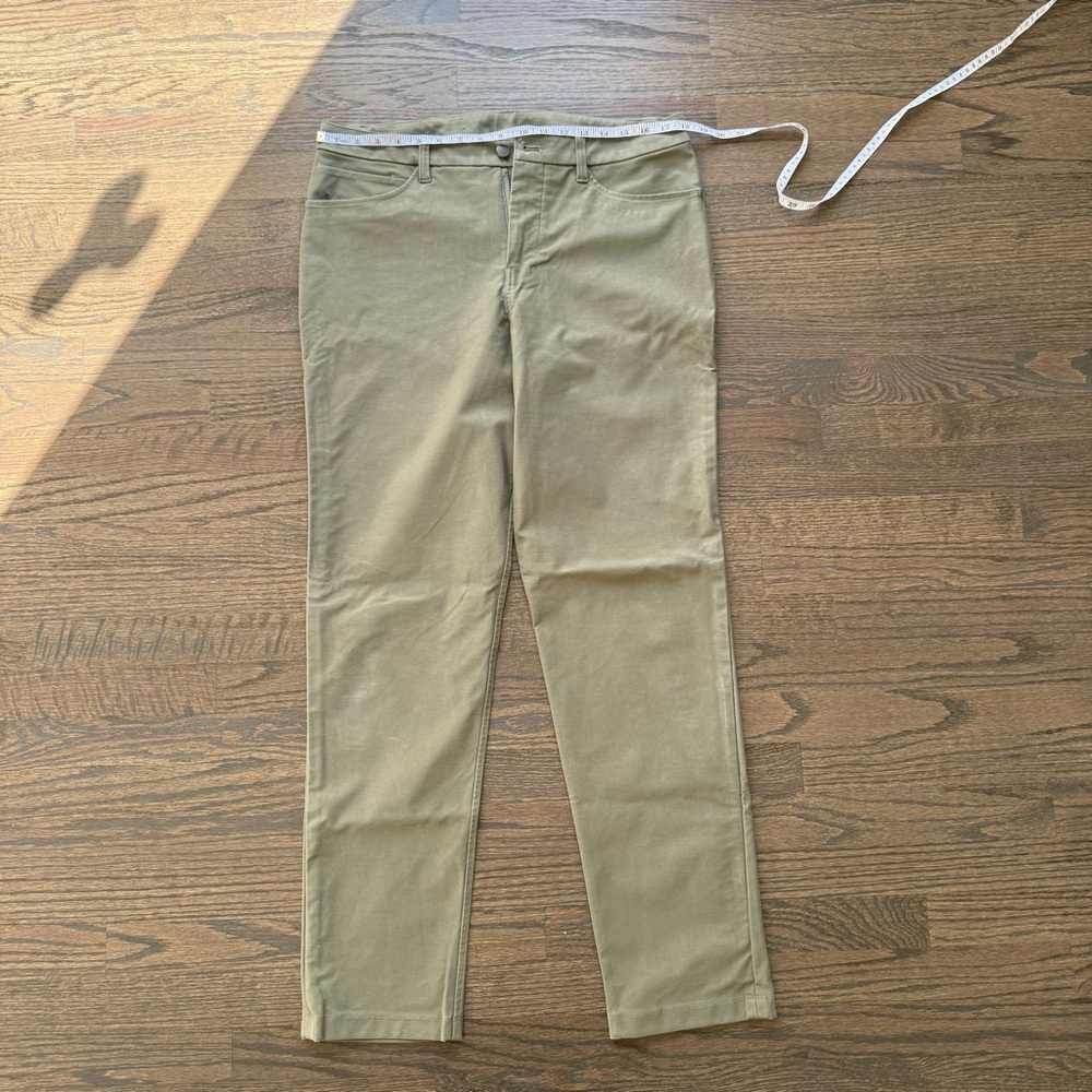 Lululemon Utilitech Classic Fit (33x34)